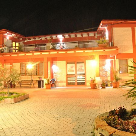 Agriturismo La Ferrovia Molfetta Ngoại thất bức ảnh